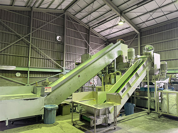 (株)カネシロ「破砕機」