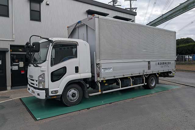 美濃紙業株式会社「4tウイング車」
